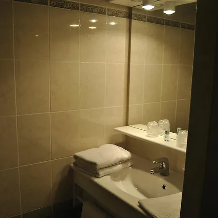 De La Nauze Hotel
