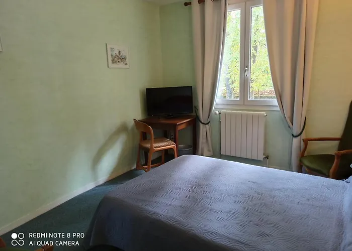 De La Nauze 2* Sagelat